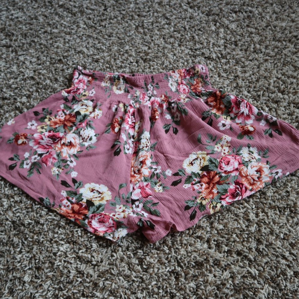 MAZE Women Floral Shorts Size M